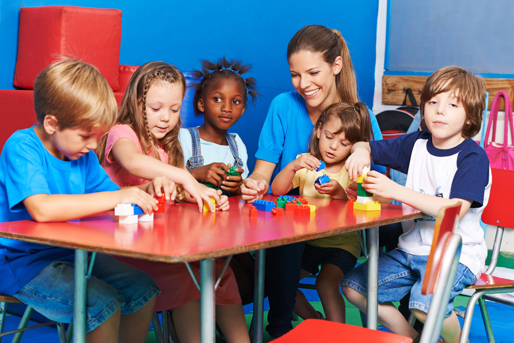 مهد کودک بهتر است یا پرستار کودک